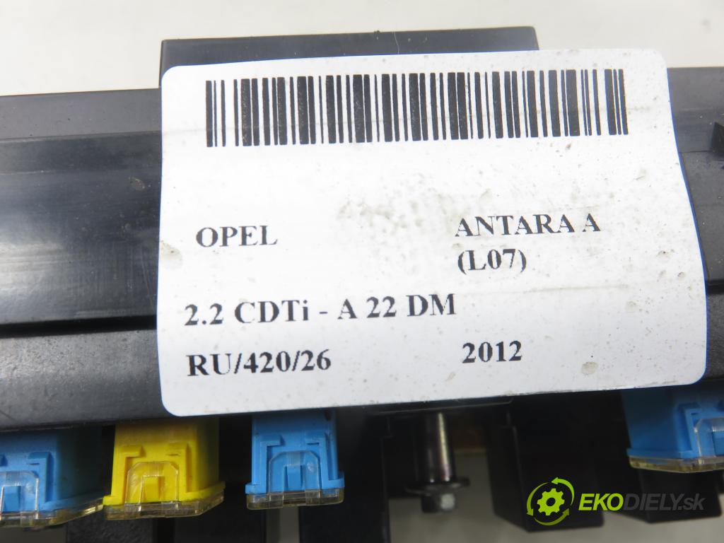 OPEL ANTARA A (L07) SUV 2012 135,00 2.2 CDTi 4x4 - A 22 DMH 2231,00 skříňka POJISTKY: 95202899