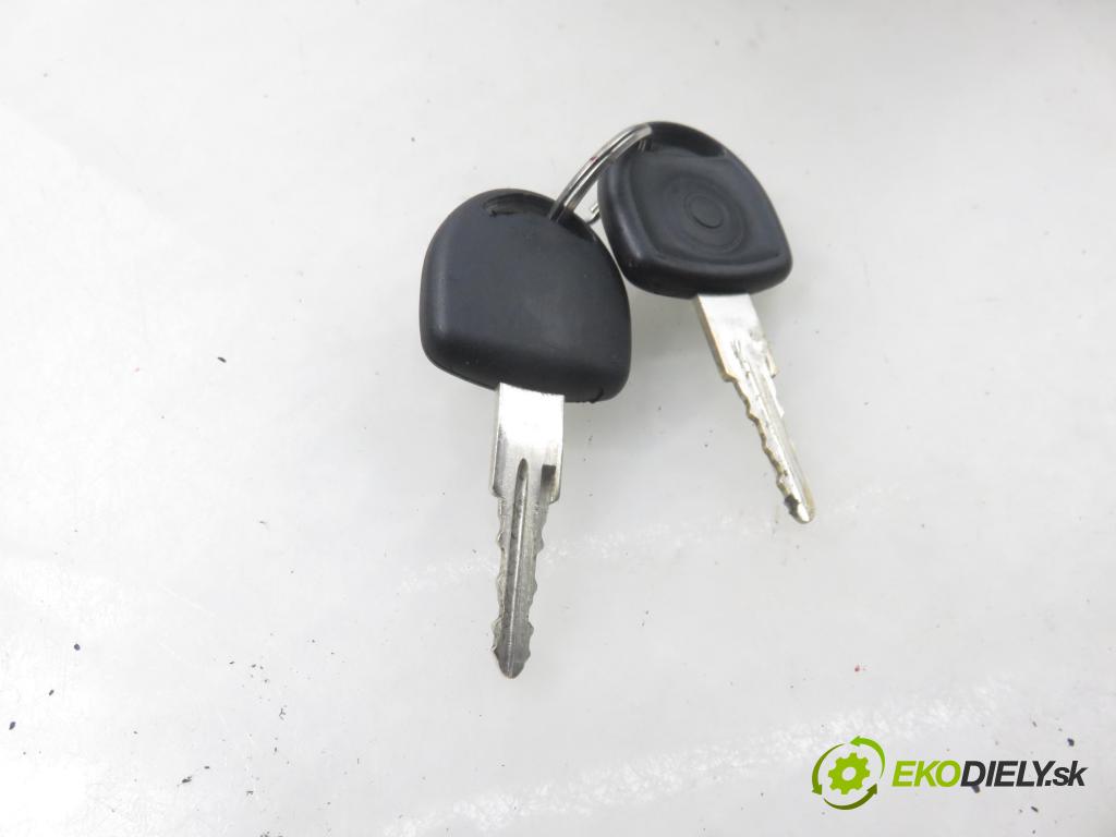 OPEL MERIVA A nadwozie wielkoprzestrzenne (MPV) (X03) HB 2003 74,00 1.6 16V - Z 16 XE 1598,00 spinačka 90589313 ; 90589389 ; 24413106 (Spínacia skrinka)
