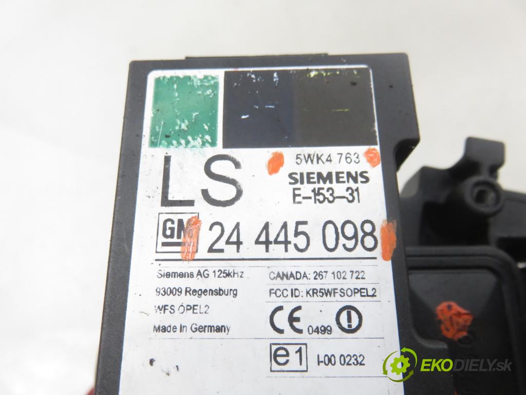 OPEL MERIVA A nadwozie wielkoprzestrzenne (MPV) (X03) HB 2003 74,00 1.6 16V - Z 16 XE 1598,00 spinačka 90589313 ; 90589389 ; 24413106 (Spínacia skrinka)