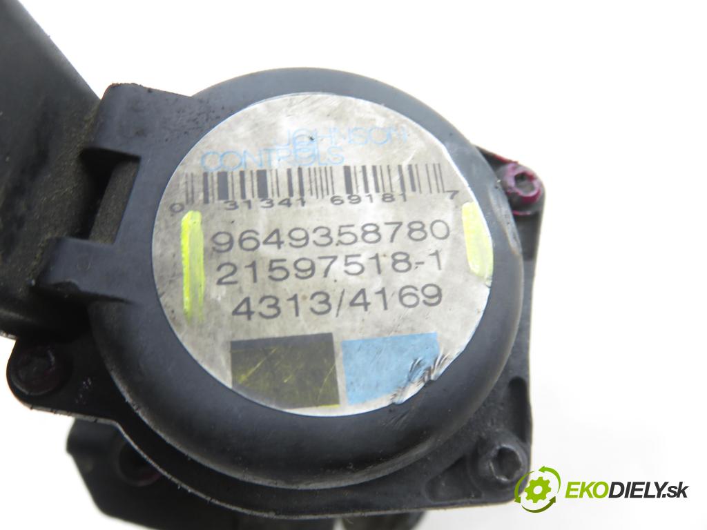 CITROEN XSARA PICASSO (N68) MINIVAN 2006 80,00 1.6 HDi - 9HZ (DV6TED4) 1560,00 VENTIL: EGR 9649358780 ; 215975181
