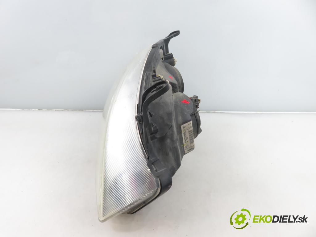 OPEL CORSA C (X01) HB 2003 55,00 1.2 16V 75 - Z 12 XE 1199,00 Svetlo PP 09114330