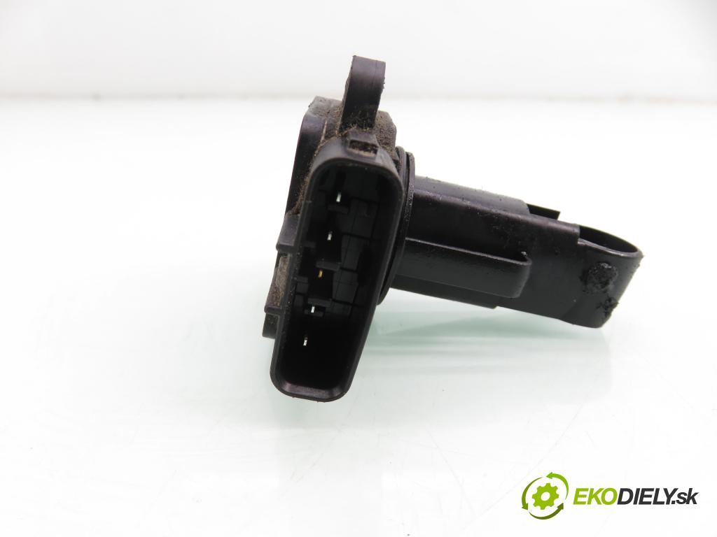 TOYOTA YARIS (_P1_) HB 2002 63,00 1.3 (NCP10_, SCP12_) - 2NZ-FE 1299,00 váha vzduchu vzduchu 2220422010 ; 1974002030