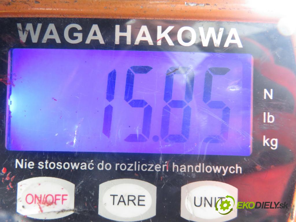 VW PASSAT B5 (3B2) SEDAN 1998 74,00 1.6 - AHL 1595,00 PŘEDNÍ: