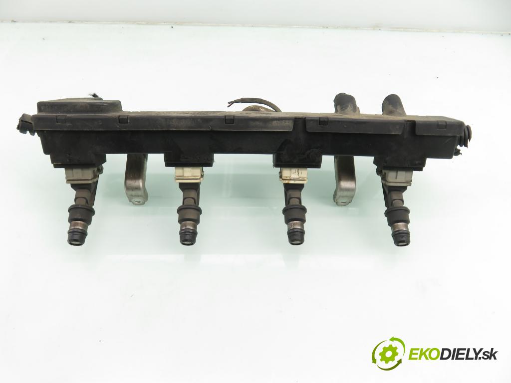OPEL MERIVA A nadwozie wielkoprzestrzenne (MPV) (X03) HB 2003 74,00 1.6 16V - Z 16 XE 1598,00 Lišta vstrekovacia 09133177A ; 000055194 ; 25313846 (Vstrekovacia lišta)