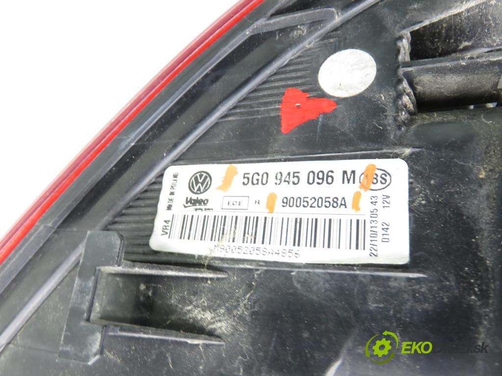 VW GOLF VII (5G1, BQ1, BE1, BE2) HB 2014 77,00 1.6 TDI - CLHA 1598,00 světlo pravé zadní 5G0945096M ; 90052058A