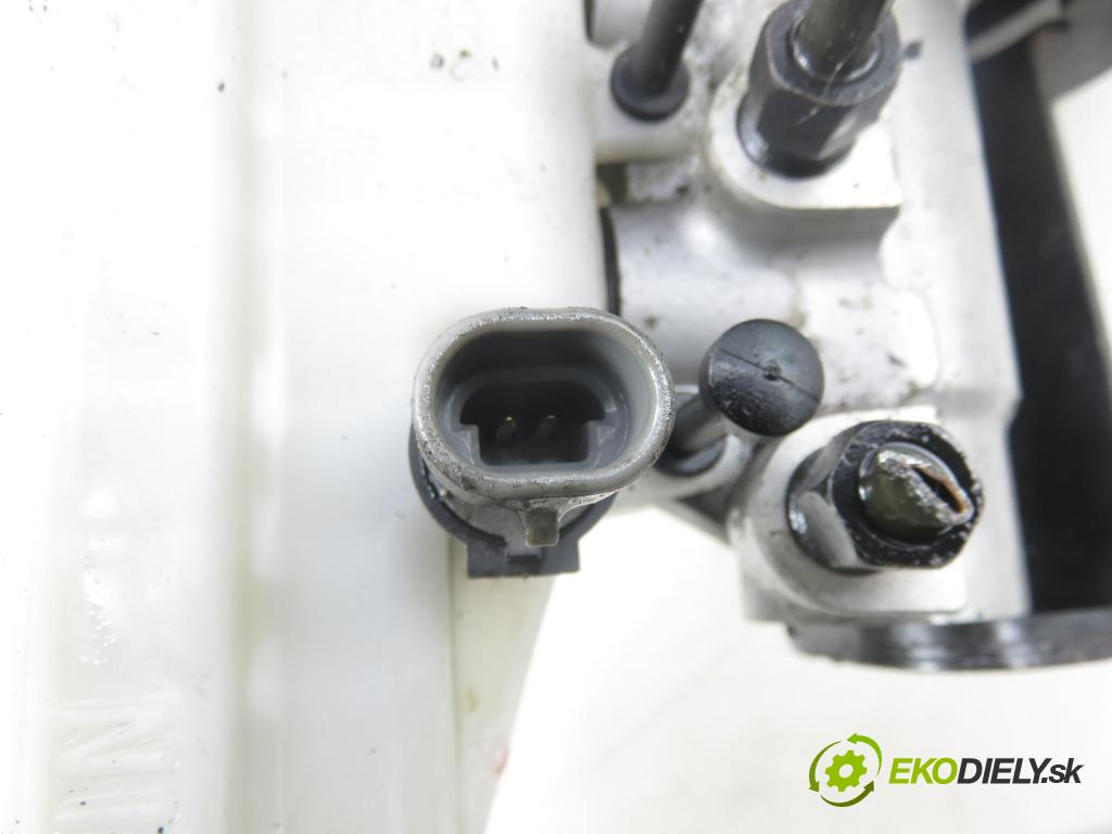OPEL ANTARA A (L07) SUV 2012 135,00 2.2 CDTi 4x4 - A 22 DMH 2231,00 Posilovač 95488856 (Servočerpadlo)
