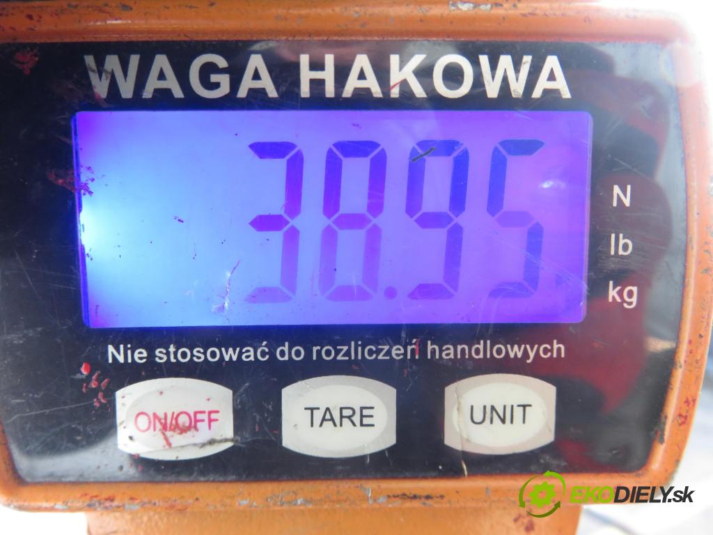 MITSUBISHI COLT VI (Z3_A, Z2_A) HB 2012 55,00 1.1 - 3A91 1124,00 výztuha zadní část ABS