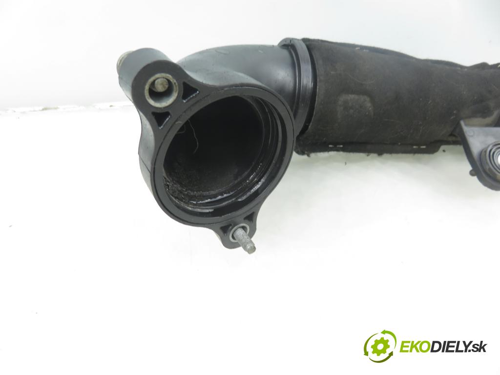 AUDI A4 Avant (8W5, B9) KOMBI 2016 110,00 2.0 TDI - DEUA 1968,00 Rúra intercoolera turba 04L145828B ; 04L131111N ; 04L145762AG