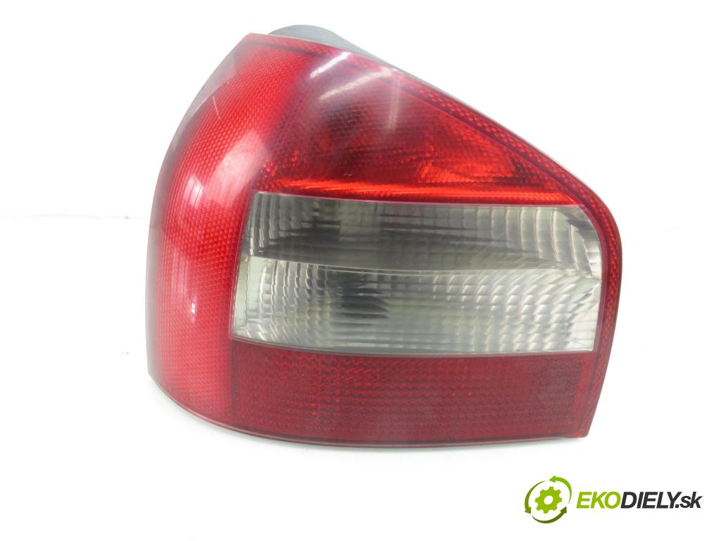 AUDI A3 (8L1) HB 2002 96,00 1.9 TDI - ASZ 1896,00 světlo levé zadní 8L0945095B