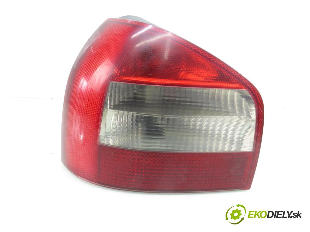AUDI A3 (8L1) HB 2002 96,00 1.9 TDI - ASZ 1896,00 světlo levé zadní 8L0945095B