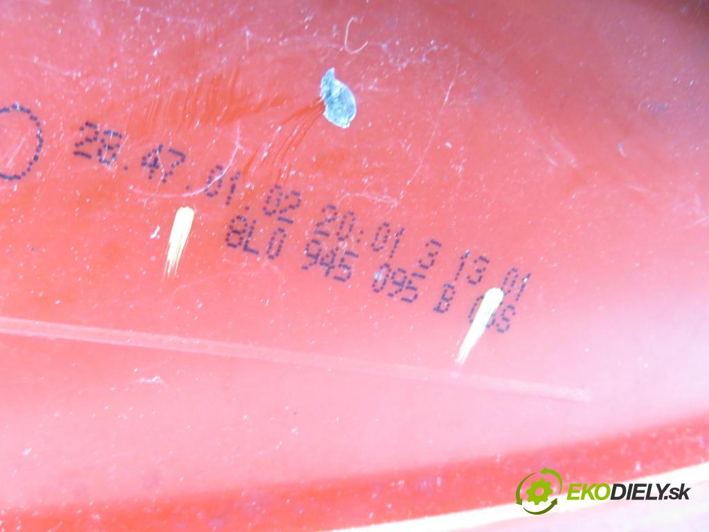 AUDI A3 (8L1) HB 2002 96,00 1.9 TDI - ASZ 1896,00 světlo levé zadní 8L0945095B