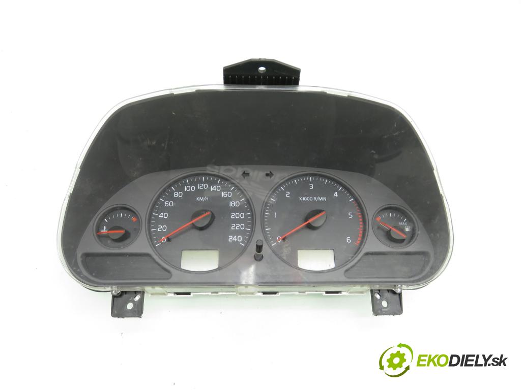 VOLVO V40 Kombi (645) KOMBI 2002 75,00 1.9 DI - D 4192 T4 1870,00 Prístrojovka elektrický 30623048