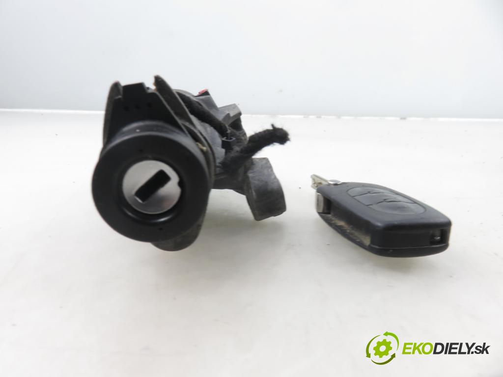 AUDI A3 (8L1) HB 2002 96,00 1.9 TDI PD 130 - ASZ 1896,00 spinačka / zámky 4B0905851C