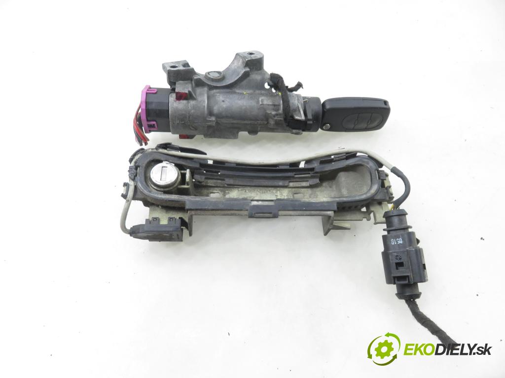AUDI A3 (8L1) HB 2002 96,00 1.9 TDI PD 130 - ASZ 1896,00 spinačka / zámky 4B0905851C
