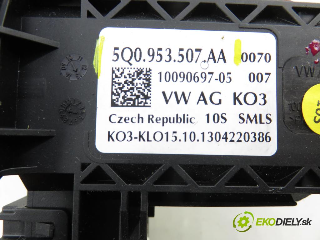 VW GOLF VII (5G1, BQ1, BE1, BE2) HB 2014 77,00 1.6 TDI - CLHA 1598,00 PAKA/ŘAZENÍ/SADA: 5Q0953507AA ; 5Q0953513P