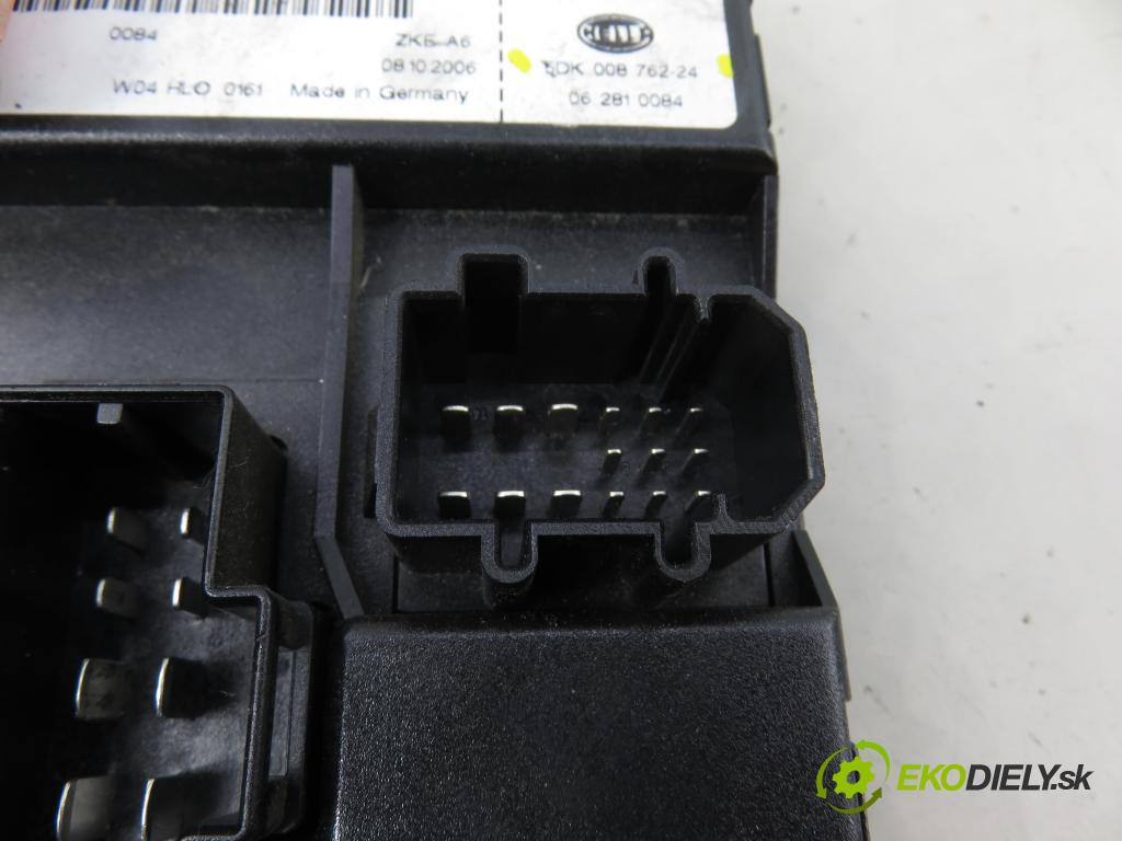 AUDI A6 Avant (4F5, C6) KOMBI 2006 171,00 3.0 TDI quattro - ASB 2967,00 MODUL komfortu 4F0907289G ; 4F0910289G ; 5DK00876224