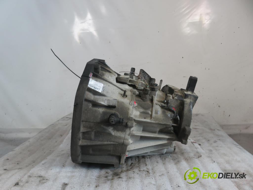 OPEL MOVANO B Skrzynia (X62) FURGON 2010 74,00 2.3 CDTI FWD - M9T 670 2298,00 převodovka MANUALNA PF6018