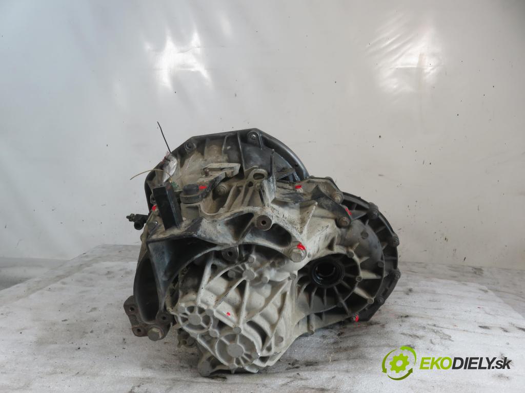 OPEL MOVANO B Skrzynia (X62) FURGON 2010 74,00 2.3 CDTI FWD - M9T 670 2298,00 převodovka MANUALNA PF6018