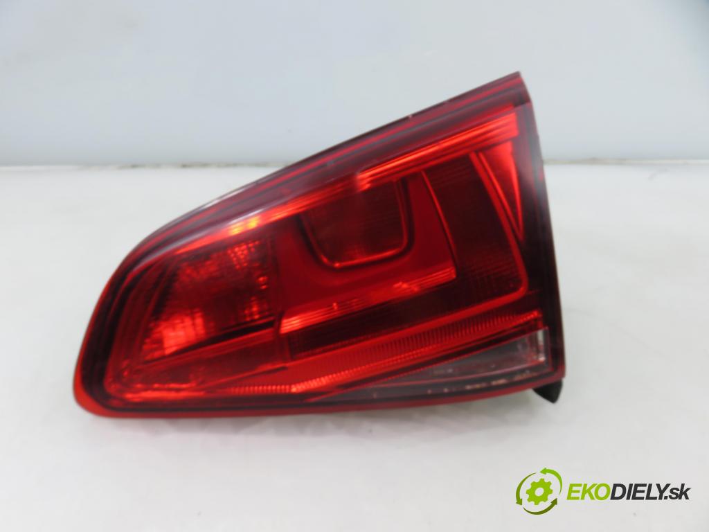 VW GOLF VII (5G1, BQ1, BE1, BE2) HB 2014 77,00 1.6 TDI - CLHA 1598,00 Svetlo ľavé zadné kufor 5G0945094AC ; 90052127A