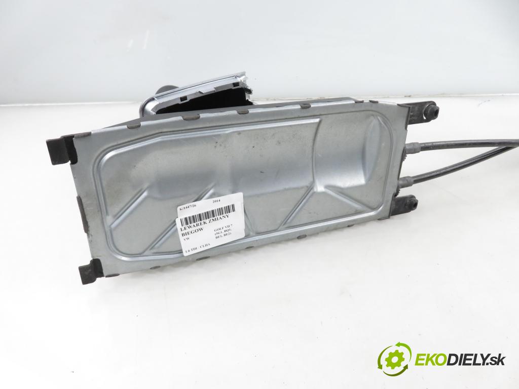 VW GOLF VII (5G1, BQ1, BE1, BE2) HB 2014 77,00 1.6 TDI - CLHA 1598,00 ZVEDÁK: 5Q0711049AP