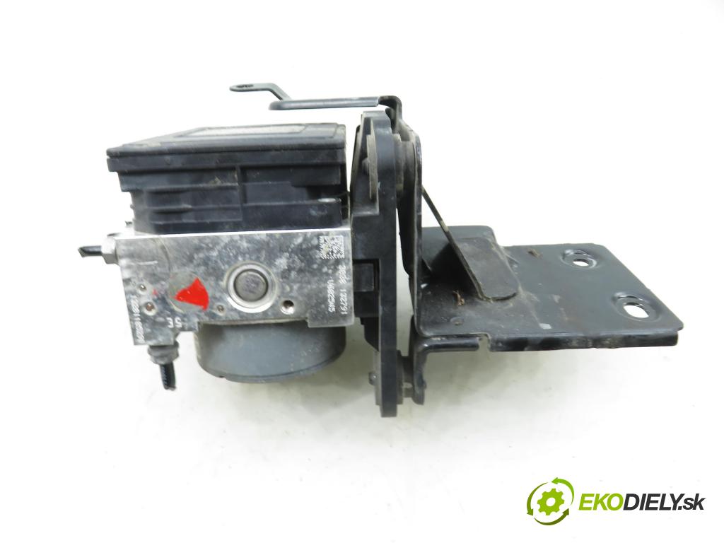 VW GOLF VII (5G1, BQ1, BE1, BE2) HB 2014 77,00 1.6 TDI - CLHA 1598,00 Pumpa ABS 5Q0907379AA ; 10091543463T ; 5Q0614517T (Pumpa ABS)