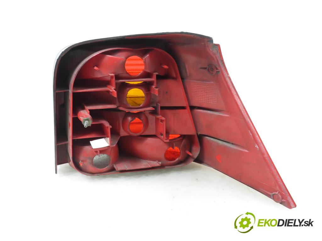 VW GOLF IV (1J1) HB 2002 74,00 1.9 TDI - ATD 1896,00 Svetlo ľavé zadné 67736971 ; 1J6945095Q