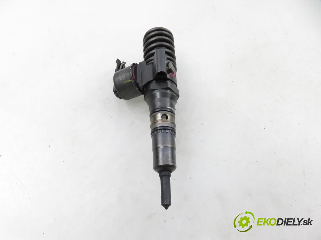 VW TOURAN (1T1, 1T2) MINIVAN 2005 103,00 2.0 TDI 16V 140 - BKD 1968,00 Vstrekovač 03G130073G ; 0414720404 (Vstrekovač paliva)
