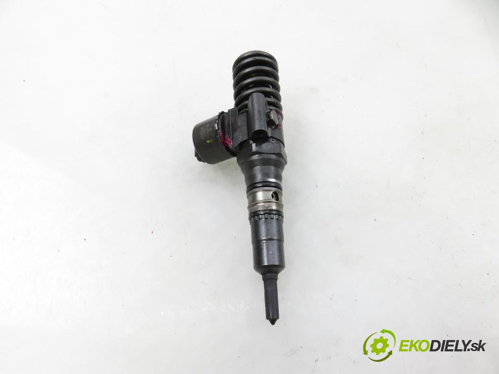 VW TOURAN (1T1, 1T2) MINIVAN 2005 103,00 2.0 TDI 16V 140 - BKD 1968,00 Vstrekovač 03G130073G ; 0414720404 (Vstrekovač paliva)