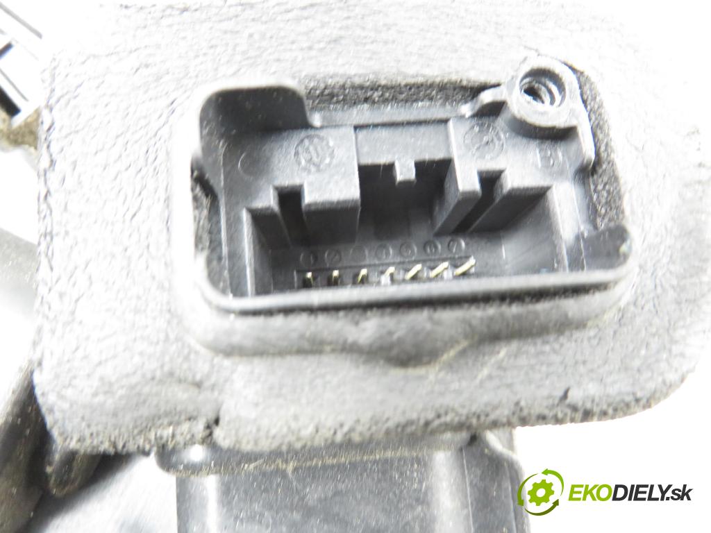 SKODA FABIA III (NJ3) HB 2015 55,00 1 - CHYB 999,00 zámok 6V1837016A