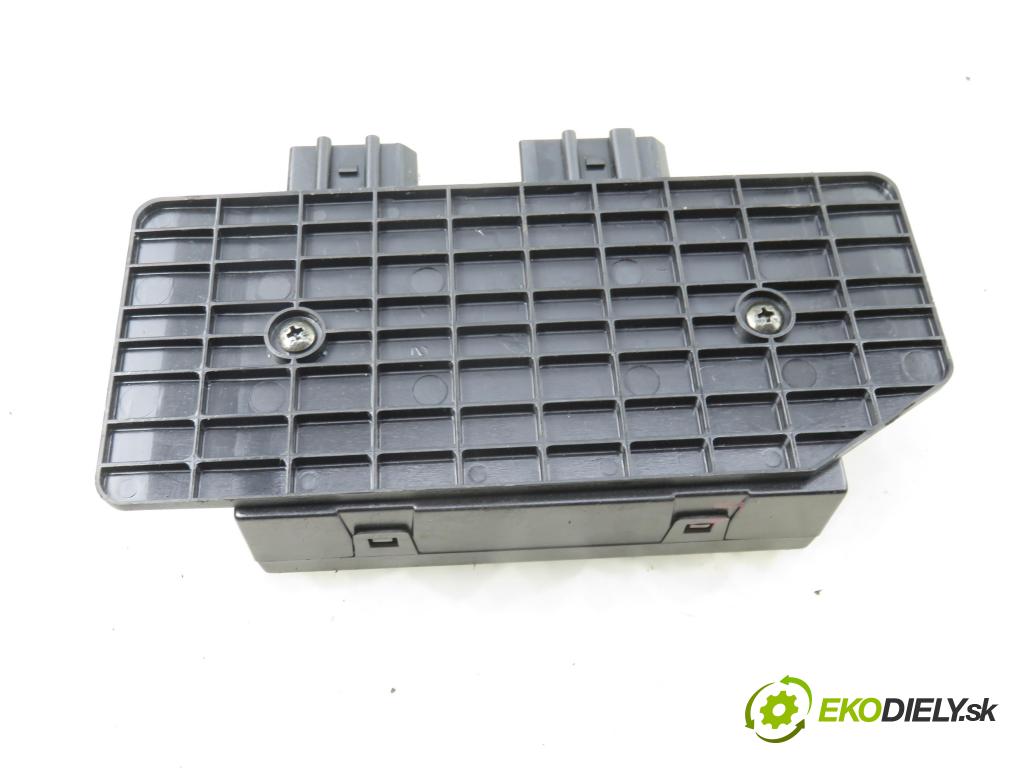 VW PASSAT B5 Variant (3B5) KOMBI 2000 85,00 1.9 TDI - AJM 1896,00 MODUL komfortu 1J0959799AH ; 5DK00795451