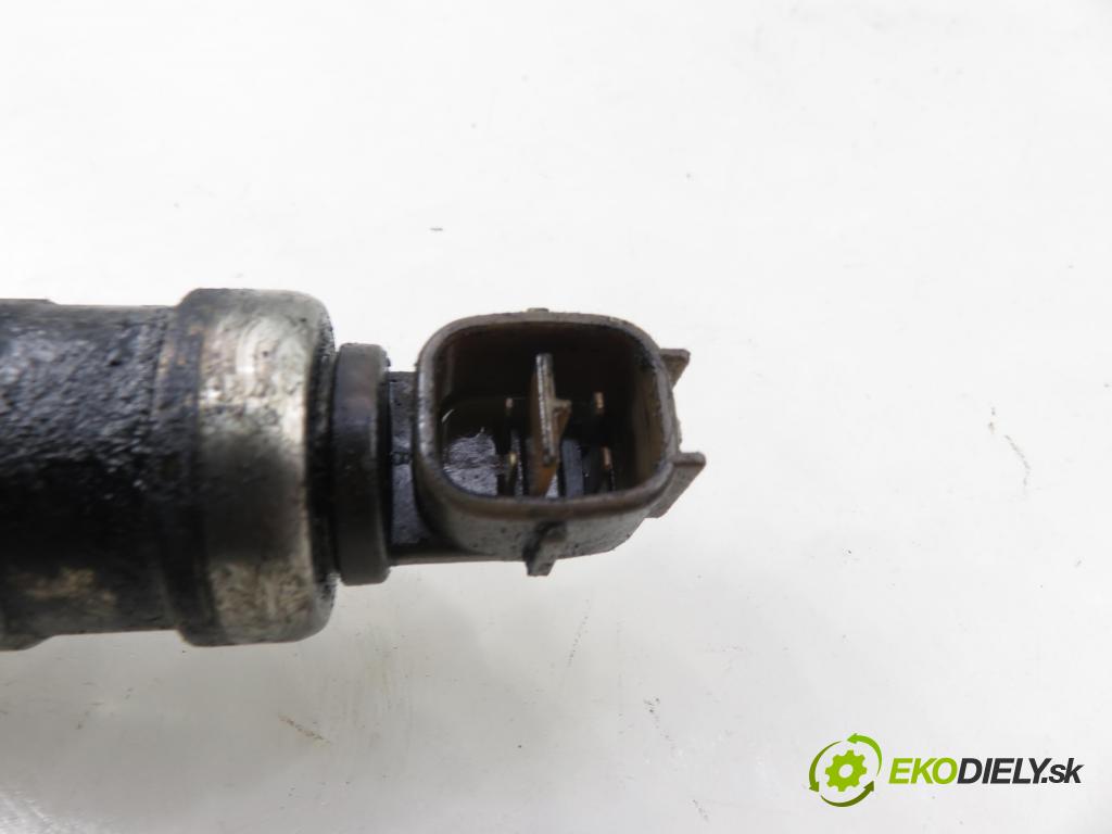 TOYOTA COROLLA (_E12_) HB 2003 66,00 2.0 D-4D (CDE120R_, CDE120L_) - 1CD-FTV 1995,00 vstrekovač 2367027020 (Vstrekovač paliva)