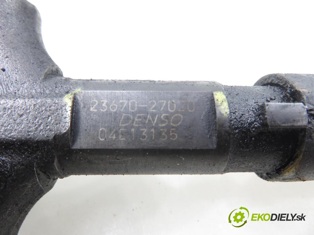 TOYOTA COROLLA (_E12_) HB 2003 66,00 2.0 D-4D (CDE120R_, CDE120L_) - 1CD-FTV 1995,00 vstrekovač 2367027020 (Vstrekovač paliva)