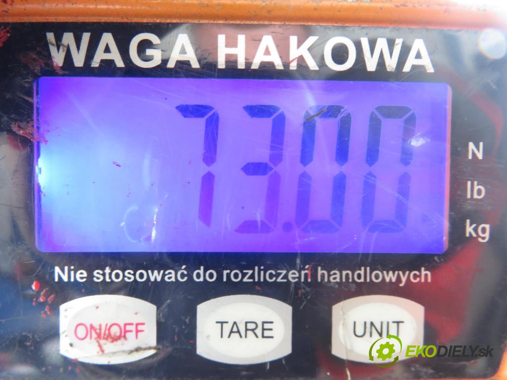 TOYOTA AVENSIS sedan (_T27_) SEDAN 2016 105,00 2.0 D-4D (WWT271_) - 2WW 1995,00 ZADNÍ: