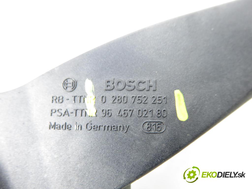 CITROEN C3 I (FC_) HB 2003 54,00 1.4 i - KFV (TU3JP) 1360,00 Potenciometer plynu 0280752251 ; 9646702180 ; F00C3E2427 (Potenciometer plynového pedálu)