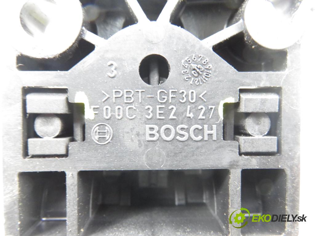 CITROEN C3 I (FC_) HB 2003 54,00 1.4 i - KFV (TU3JP) 1360,00 Potenciometer plynu 0280752251 ; 9646702180 ; F00C3E2427 (Potenciometer plynového pedálu)