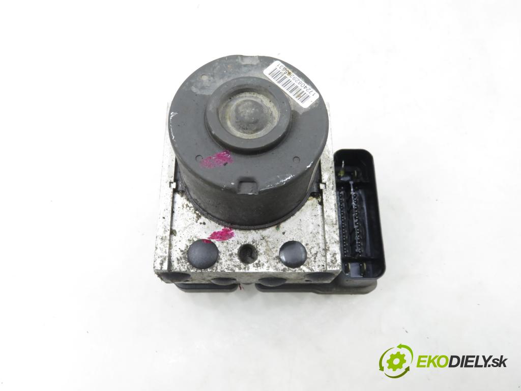 CITROEN C3 I (FC_) HB 2003 54,00 1.4 i - KFV (TU3JP) 1360,00 pumpa ABS 10097011083 ; 5WK84107 ; 9651412080 (Pumpa ABS)