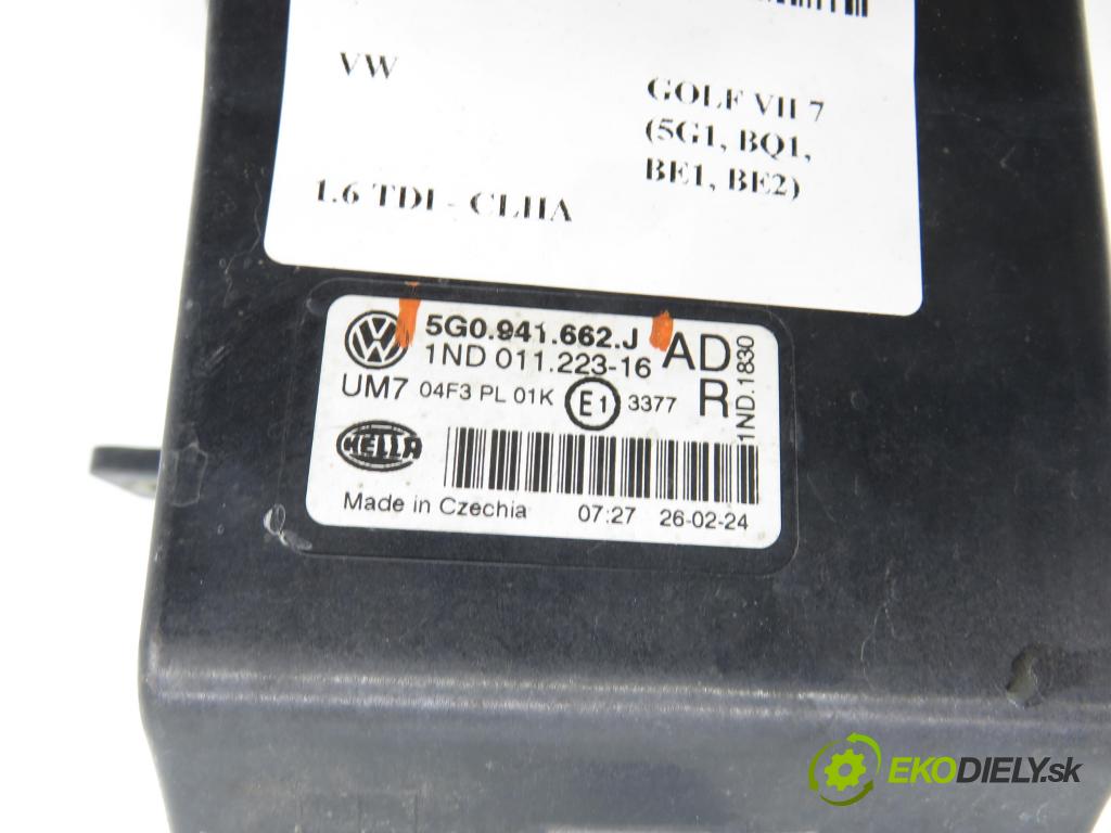 VW GOLF VII (5G1, BQ1, BE1, BE2) HB 2014 77,00 1.6 TDI - CLHA 1598,00 hmlové svetlo, hmlovka P 5G0941662J