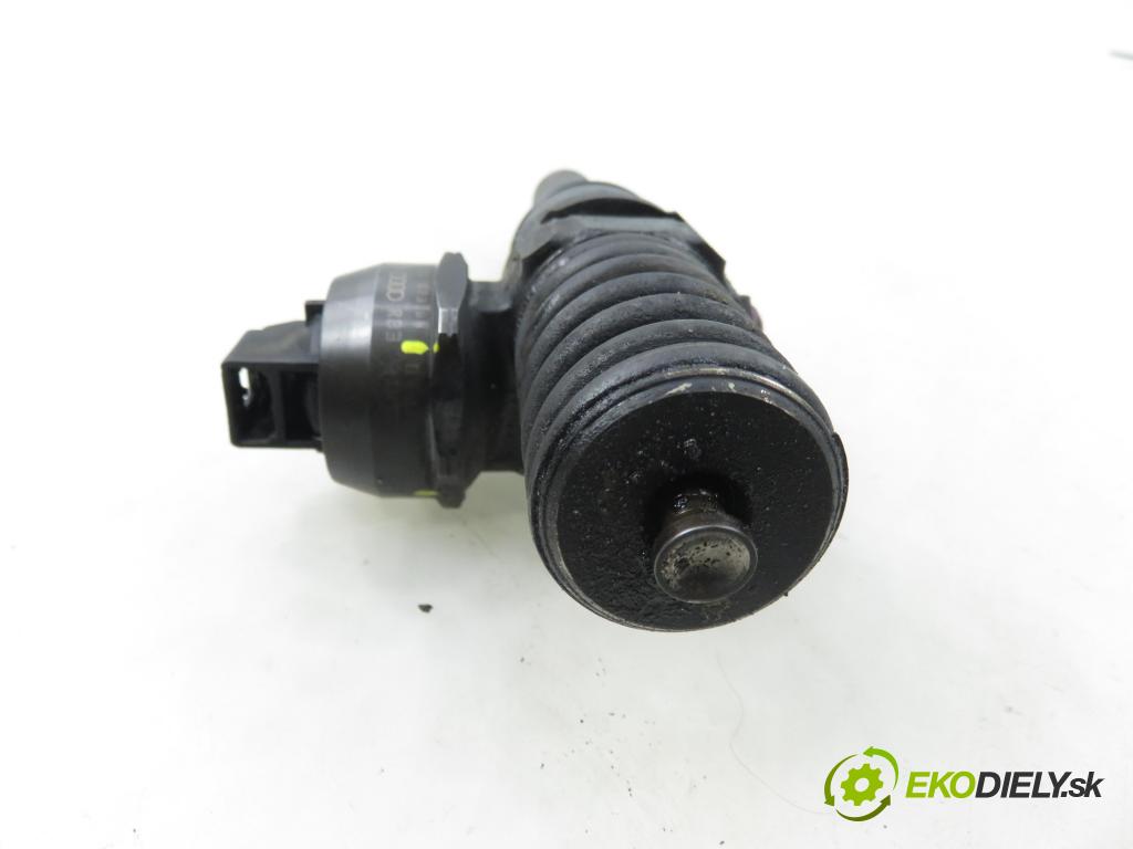 SEAT ALTEA XL (5P5, 5P8) MINIVAN 2007 77,00 1.9 TDI - BLS 1896,00 vstříkovač 038130073BN ; 0414720313 (Vstřikovač paliva)