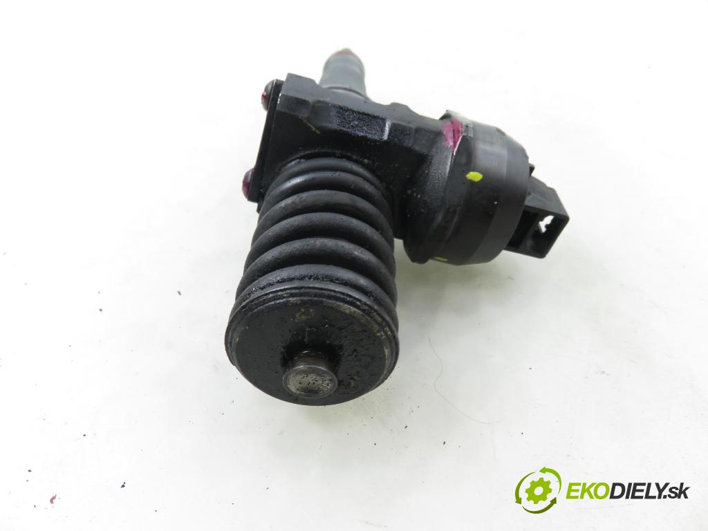 SEAT ALTEA XL (5P5, 5P8) MINIVAN 2007 77,00 1.9 TDI - BLS 1896,00 vstříkovač 038130073BN ; 0414720313 (Vstřikovač paliva)