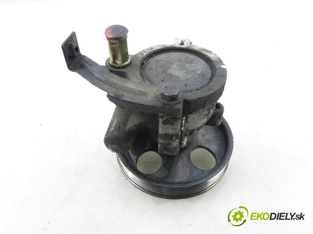 VOLVO V40 Kombi (645) KOMBI 2002 75,00 1.9 DI 102 - D 4192 T4 1870,00 Pumpa servočerpadlo 8200071050 ; 26083376RV (Servočerpadlo)