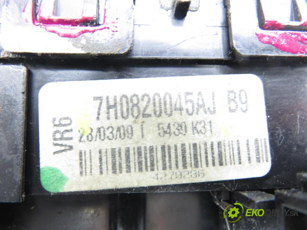 VW TRANSPORTER V Skrzynia (7HA, 7HH, 7EA, 7EH) FURGON 2009 75,00 1.9 TDI - BRS 1896,00 Panel kúrenia KLIMATIZACE: 7H0820045A