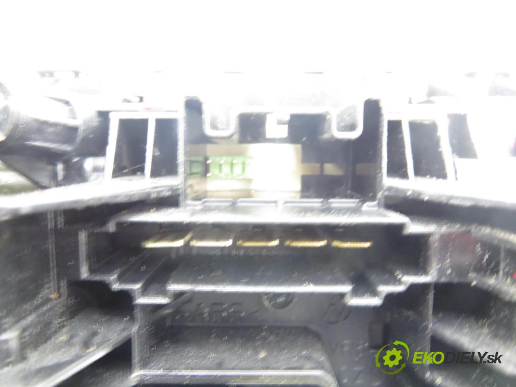 VW TRANSPORTER V Skrzynia (7HA, 7HH, 7EA, 7EH) FURGON 2009 75,00 1.9 TDI - BRS 1896,00 Panel kúrenia KLIMATIZACE: 7H0820045A