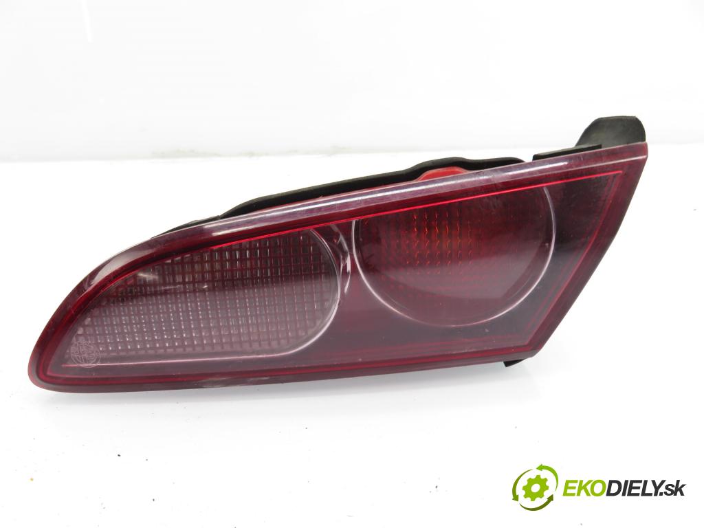 ALFA ROMEO 159 Sportwagon (939_) KOMBI 2006 100,00 1.9 JTDM 16V - 937 A8.000 1910,00 Svetlo pravé zadné kufor 50504819