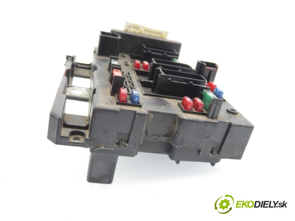 PEUGEOT 307 (3A/C) HB 2002 100,00 2.0 16V - RFN (EW10J4) 1997,00 MODUL BSM 9646405380