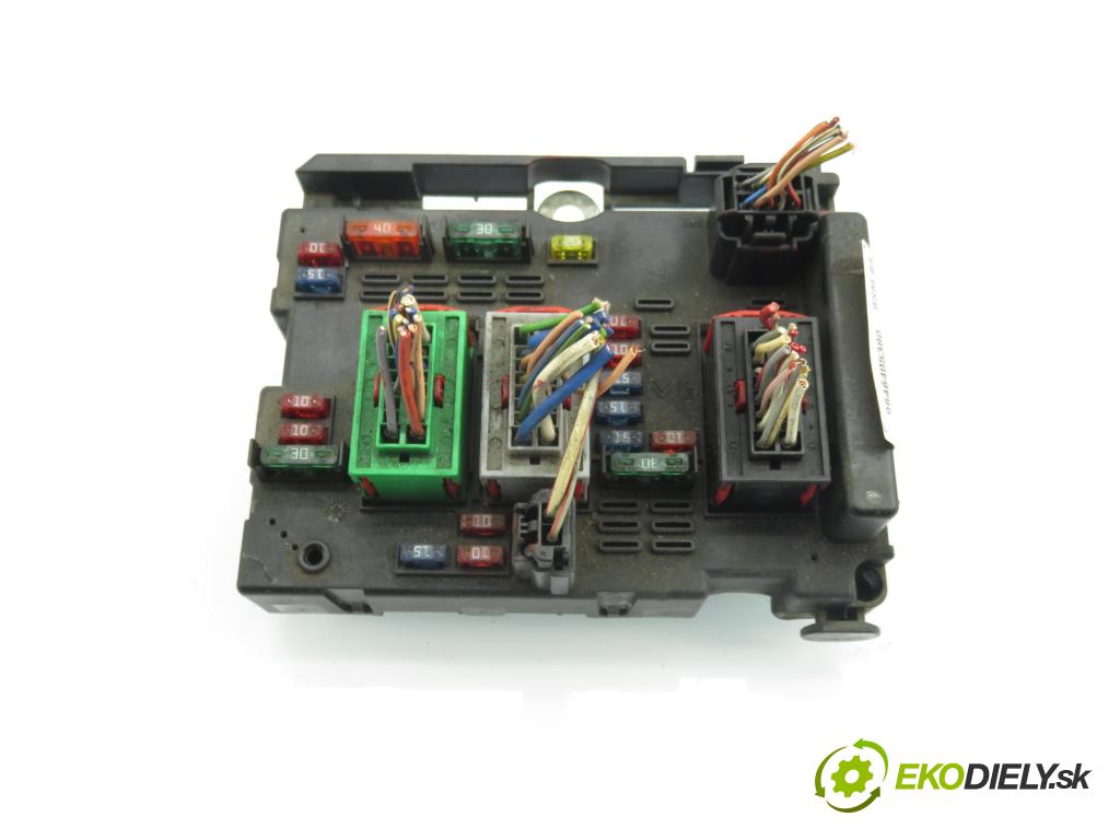 PEUGEOT 307 (3A/C) HB 2002 100,00 2.0 16V - RFN (EW10J4) 1997,00 MODUL BSM 9646405380