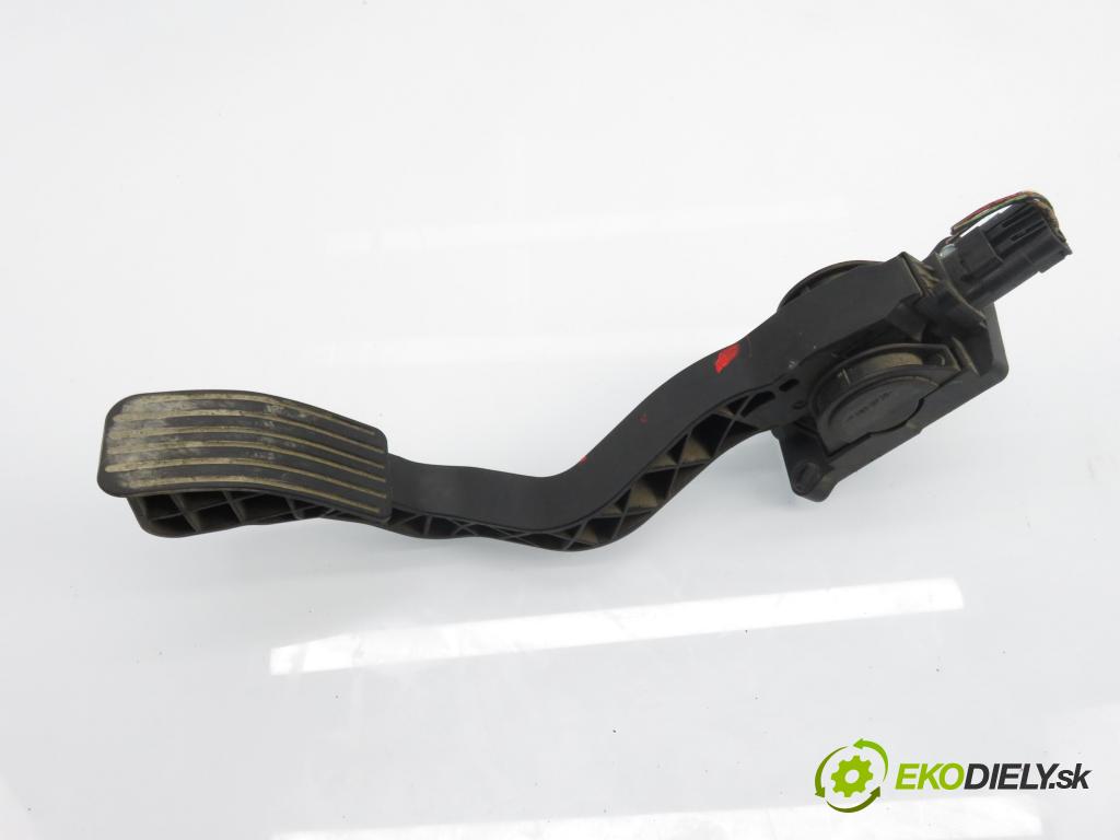 PEUGEOT 307 (3A/C) HB 2002 100,00 2.0 16V - RFN (EW10J4) 1997,00 Potenciometer plynu 0280752251 ; 9646702180 (Potenciometer plynového pedálu)