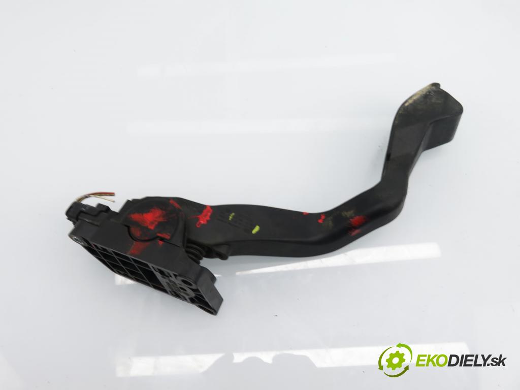 PEUGEOT 307 (3A/C) HB 2002 100,00 2.0 16V - RFN (EW10J4) 1997,00 Potenciometer plynu 0280752251 ; 9646702180 (Potenciometer plynového pedálu)