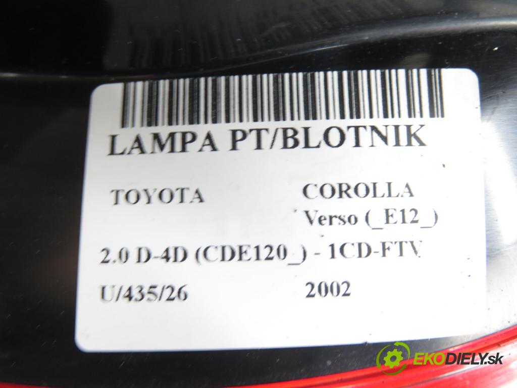 TOYOTA COROLLA Verso (_E12_) MINIVAN 2002 66,00 2.0 D-4D (CDE120_) - 1CD-FTV 1995,00 světlo pravé zadní