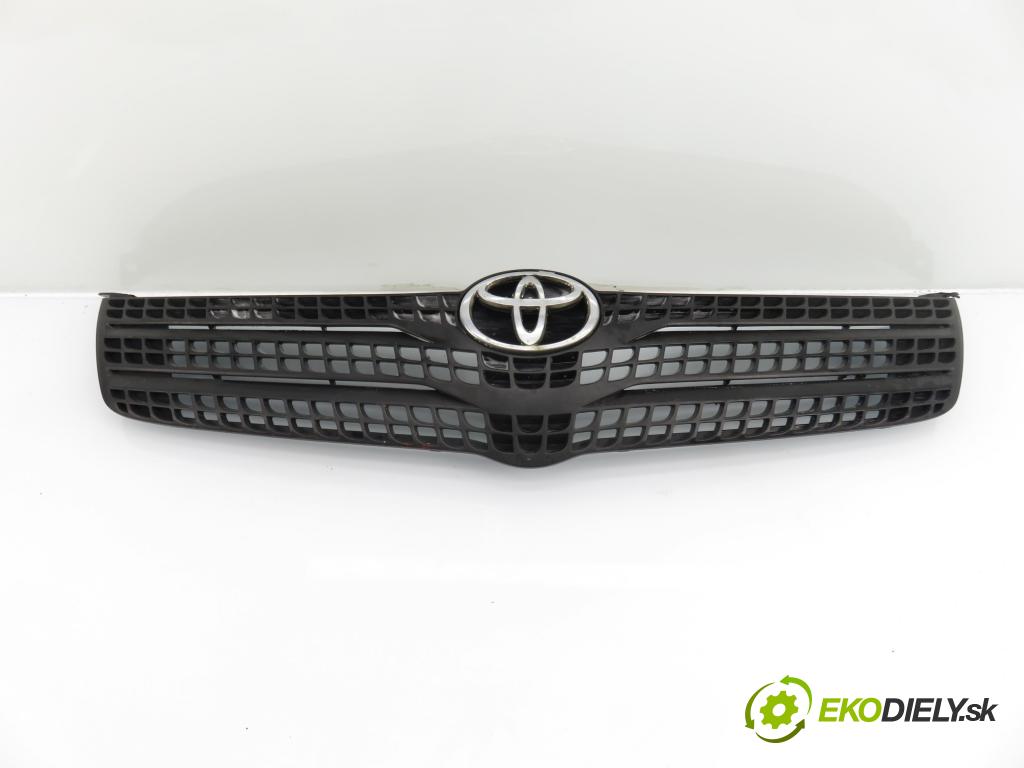 TOYOTA COROLLA Verso (_E12_) MINIVAN 2002 66,00 2.0 D-4D (CDE120_) - 1CD-FTV 1995,00 mřížka / maska 5311113240