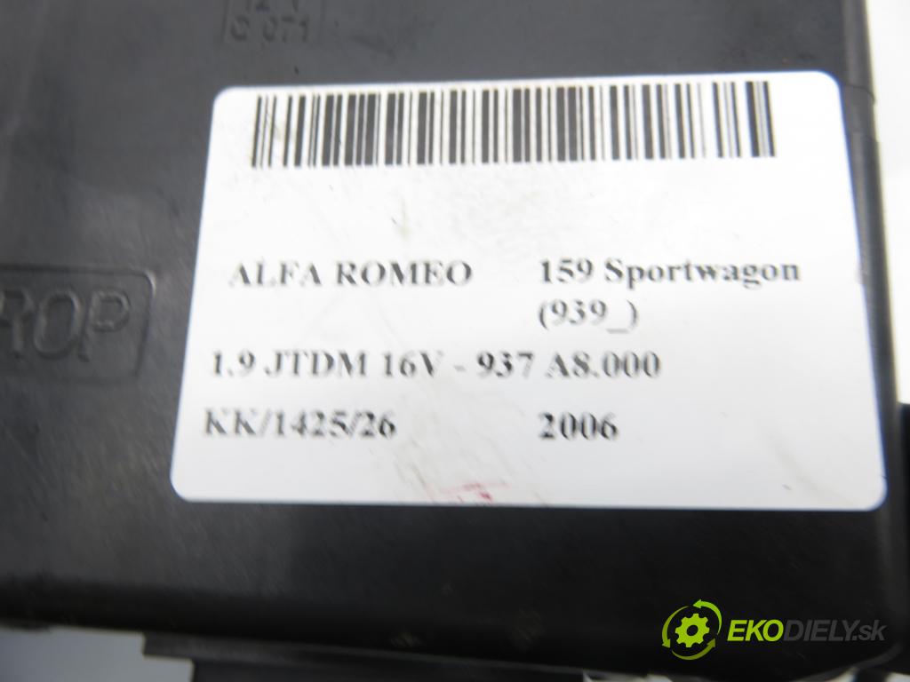 ALFA ROMEO 159 Sportwagon (939_) KOMBI 2006 100,00 1.9 JTDM 16V - 937 A8.000 1910,00 MODUL Dvere 50504216